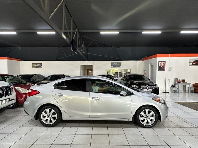 Kia Forte-10