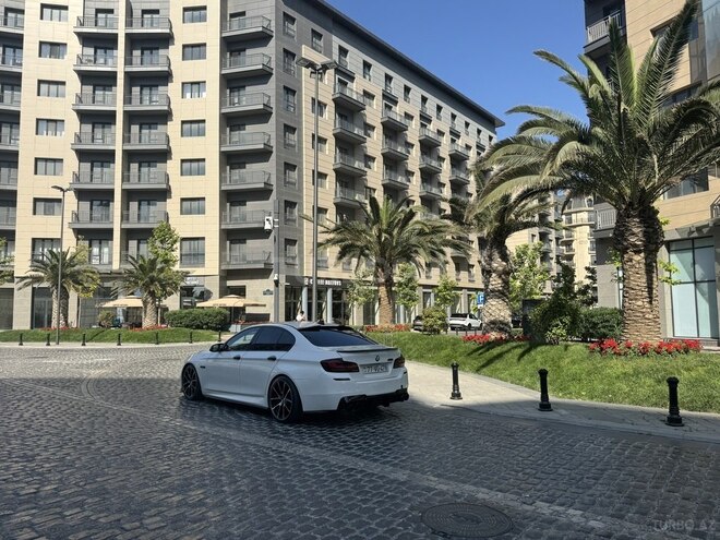 BMW 528-6