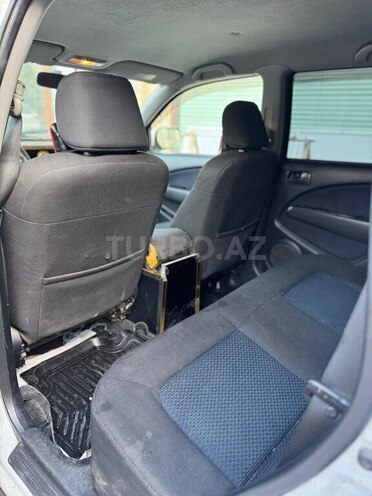 Mitsubishi Airtrek 2003, 301,000 km - 2.0 л - Bakı