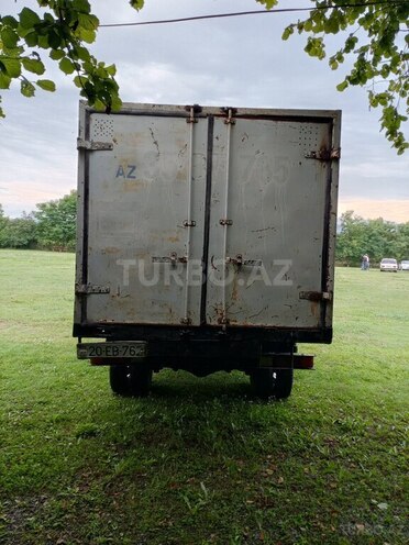GAZ 32212 1996, 185,500 km - 2.4 l - Qax