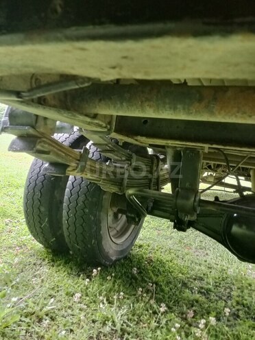 GAZ 32212 1996, 185,500 km - 2.4 l - Qax