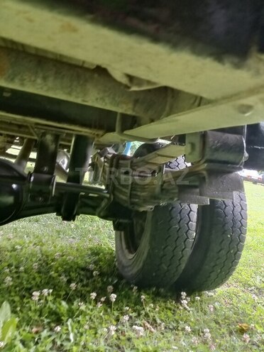 GAZ 32212 1996, 185,500 km - 2.4 l - Qax