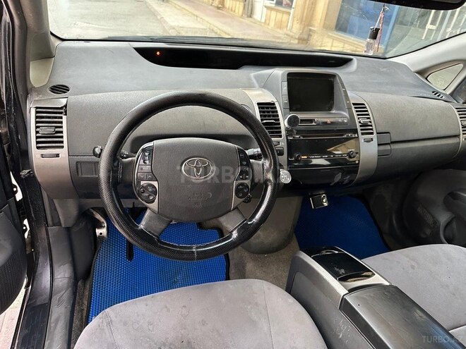 Toyota Prius-6