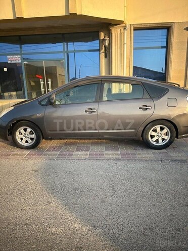 Toyota Prius-8
