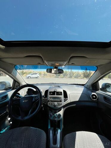 Chevrolet Aveo-11
