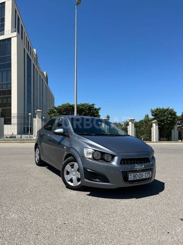 Chevrolet Aveo-8