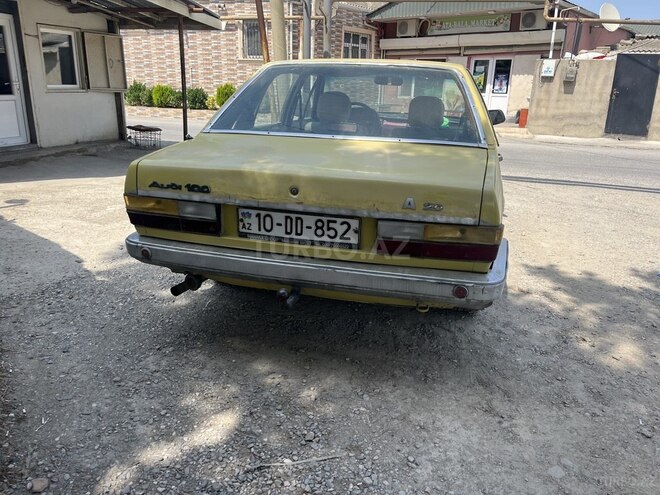 Audi  1980, 200,000 km - 2.0 l - Bakı