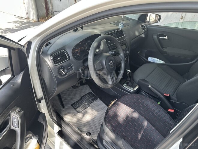 Volkswagen Polo 2010, 131,000 km - 1.4 l - Bakı