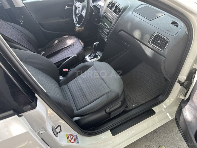 Volkswagen Polo 2010, 131,000 km - 1.4 l - Bakı