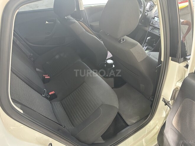 Volkswagen Polo 2010, 131,000 km - 1.4 l - Bakı