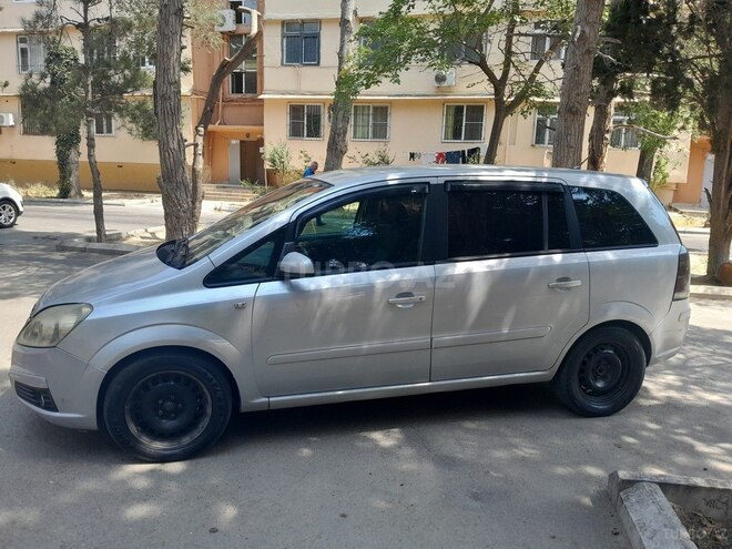 Opel Zafira 2004, 212,000 km - 2.0 l - Bakı