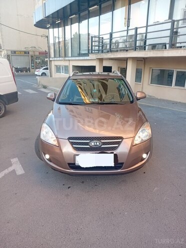 Kia  2008, 226,500 km - 1.4 l - Bakı