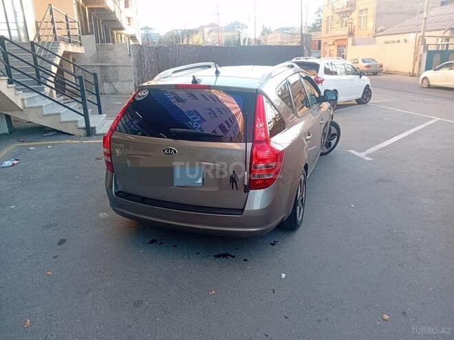 Kia  2008, 226,500 km - 1.4 l - Bakı