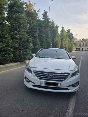 Hyundai Sonata-1