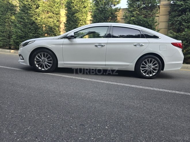 Hyundai Sonata-5
