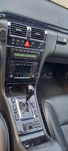 Mercedes E 320 2000, 456,000 km - 3.2 l - Bakı