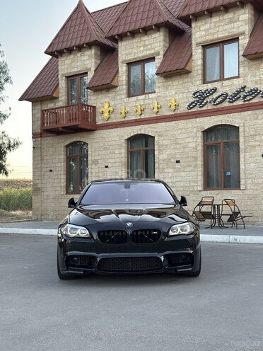 BMW 528 2012, 290,000 km - 2.0 l - Yevlax