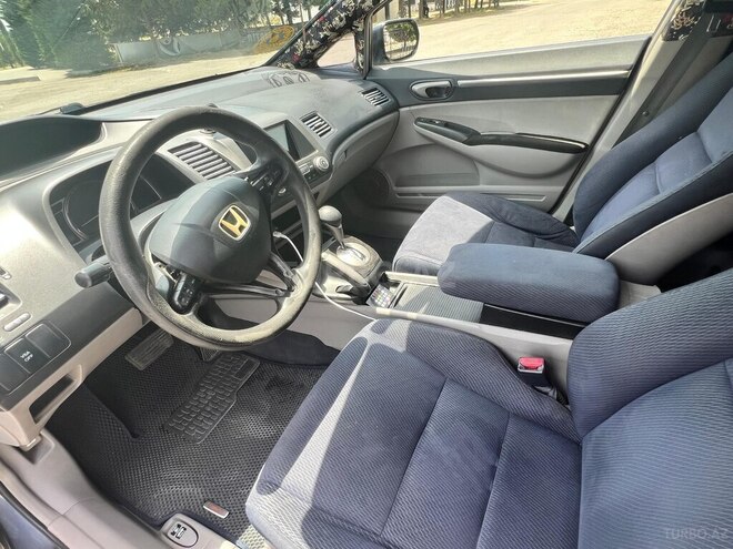 Honda Civic 2008, 386,300 km - 1.3 l - Astara