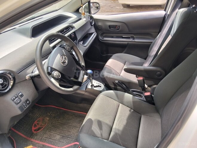 Toyota Aqua 2016, 242,400 km - 1.5 l - Bakı