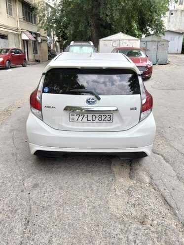 Toyota Aqua 2016, 242,400 km - 1.5 l - Bakı
