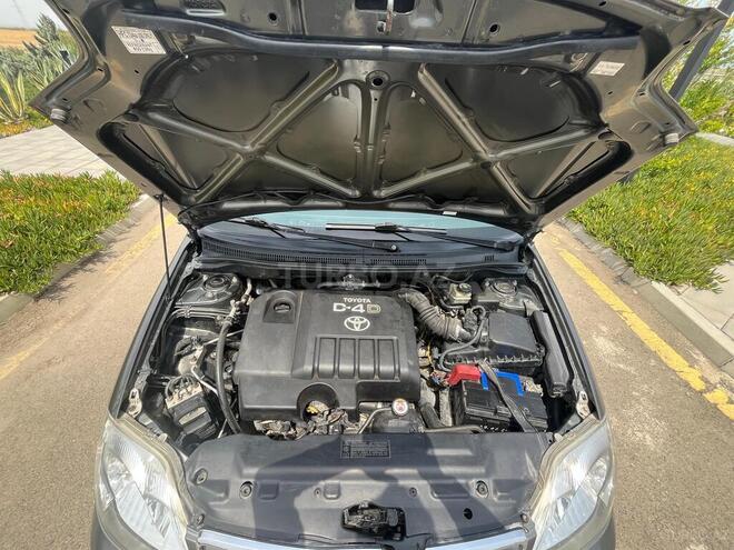 Toyota Corolla 2006, 315,000 km - 1.4 l - Salyan