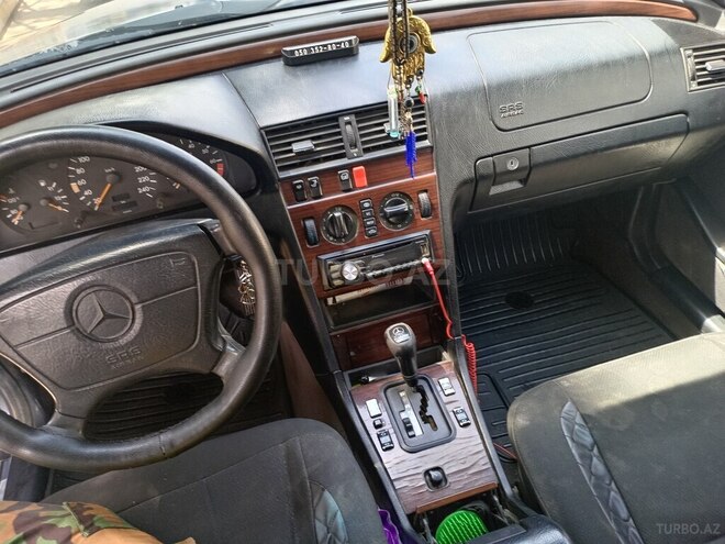 Mercedes C 220 1994, 306,175 km - 2.2 л - Sabirabad