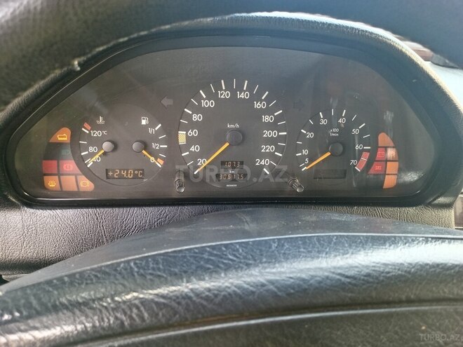 Mercedes C 220 1994, 306,175 km - 2.2 л - Sabirabad