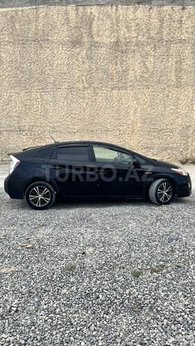 Toyota Prius-4
