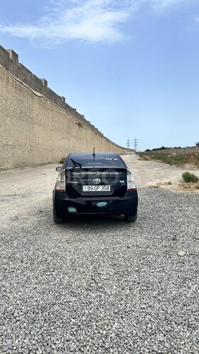 Toyota Prius-3