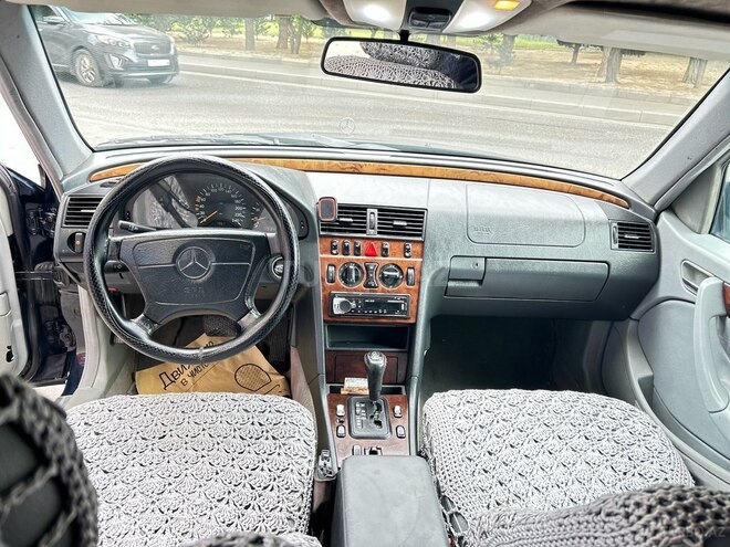 Mercedes C 200 2007, 25,240 km - 2.0 l - Bakı