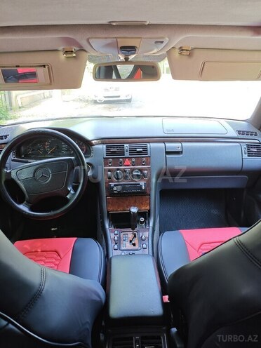 Mercedes E 220 d 1999, 325,690 km - 2.2 l - Beyləqan