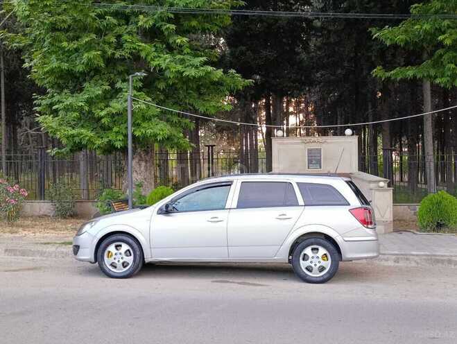 Opel Astra 2006, 398,000 km - 1.3 l - Tovuz