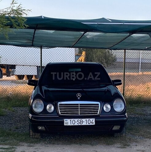 Mercedes E 240 1998, 290,000 km - 2.4 l - Bakı