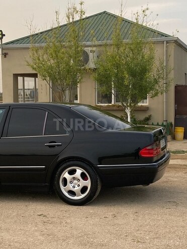 Mercedes E 240 1998, 290,000 km - 2.4 l - Bakı