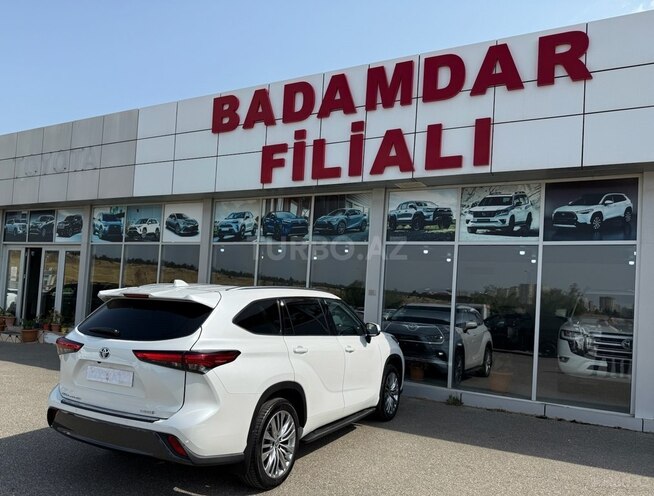 Toyota Highlander 2023, 34,000 km - 2.5 l - Bakı