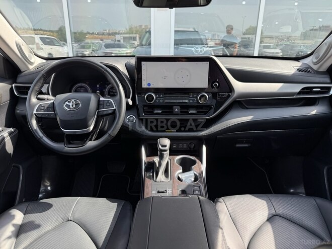 Toyota Highlander 2023, 34,000 km - 2.5 l - Bakı