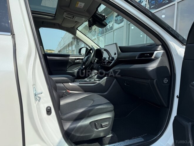 Toyota Highlander 2023, 34,000 km - 2.5 l - Bakı