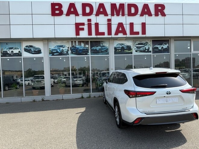 Toyota Highlander 2023, 34,000 km - 2.5 l - Bakı