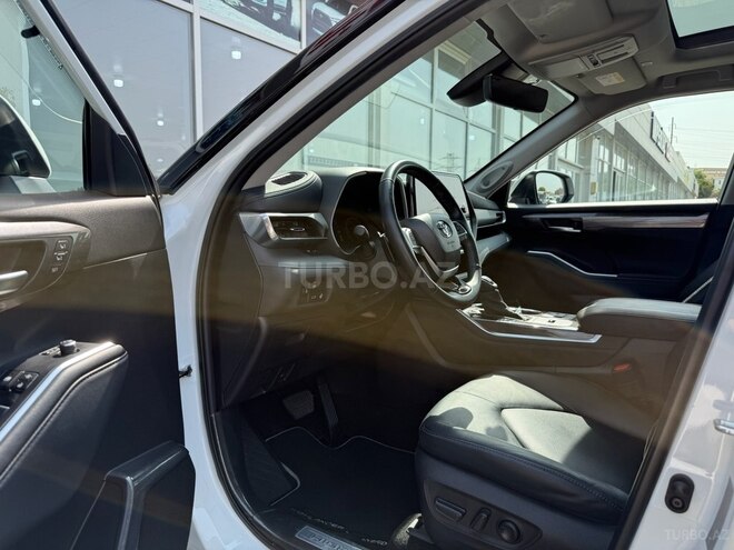 Toyota Highlander 2023, 34,000 km - 2.5 l - Bakı