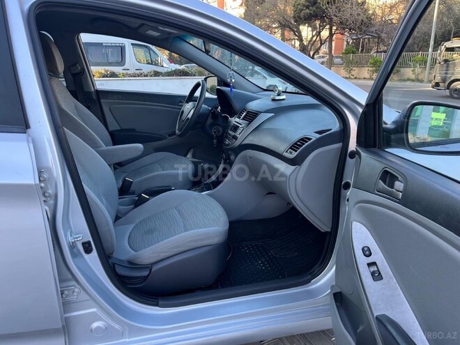 Hyundai Accent 2015, 137,000 km - 1.6 l - Bakı