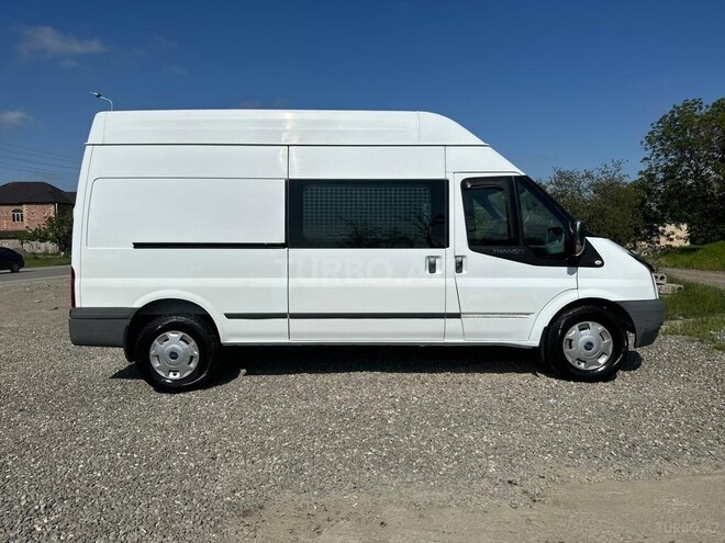Ford Transit 2010, 220,000 km - 2.4 л - Quba