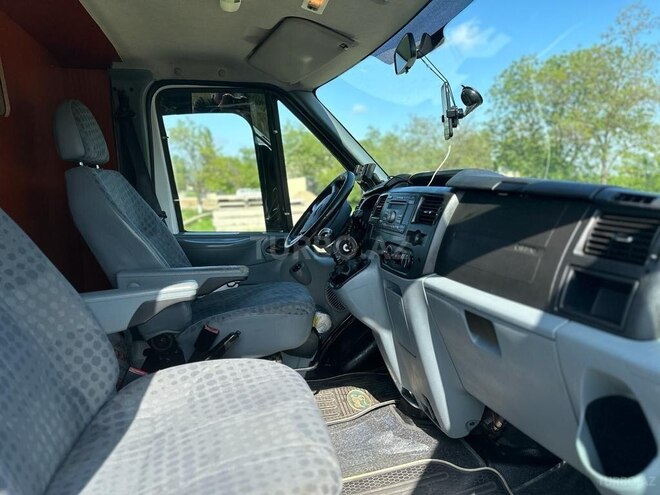 Ford Transit 2010, 220,000 km - 2.4 л - Quba