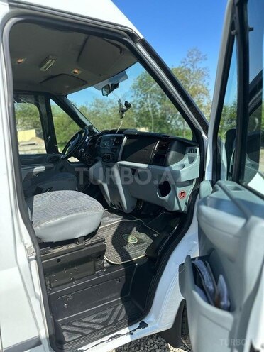 Ford Transit 2010, 220,000 km - 2.4 л - Quba