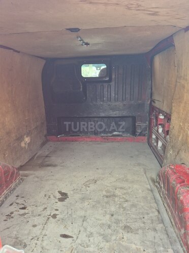 Ford Transit 2002, 500,000 km - 2.0 l - Qax