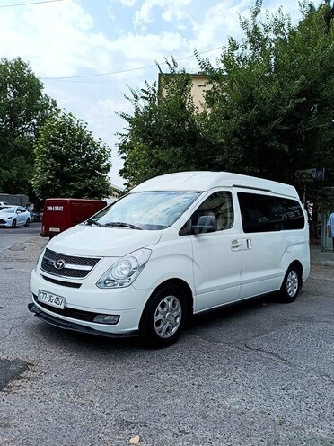 Hyundai H-1 2010, 200,000 km - 2.5 л - Bakı