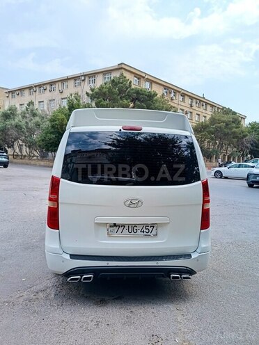 Hyundai H-1 2010, 200,000 km - 2.5 л - Bakı