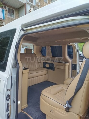 Hyundai H-1 2010, 200,000 km - 2.5 л - Bakı