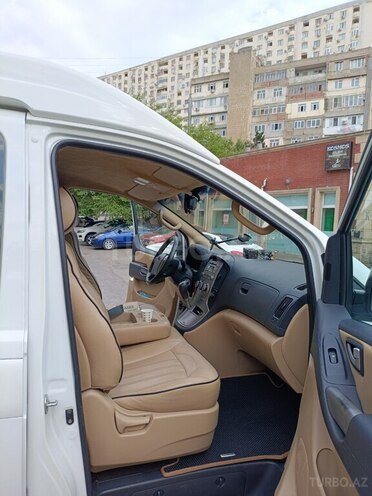 Hyundai H-1 2010, 200,000 km - 2.5 л - Bakı