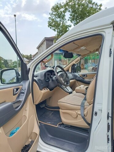 Hyundai H-1 2010, 200,000 km - 2.5 л - Bakı