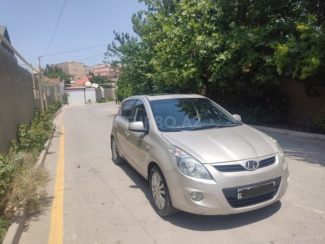 Hyundai i20 2009, 248,000 km - 1.6 л - Bakı